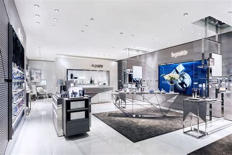 La Prairie Boutique .